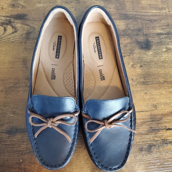 Clarks Shoes - Clarks Navy Dameo Leather Loafer